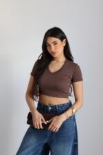 ⁦וי בטן קצר⁩ – תמונה ⁦7⁩