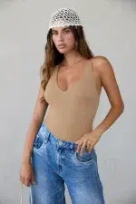 בגד גוף גב פתוח X