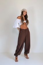 ⁦ג׳ינס כפתור תחתון חום⁩ – תמונה ⁦10⁩