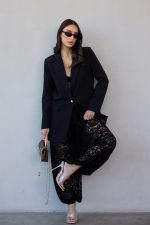 ⁦חליפה אלגנט שילוב מכנס תחרה⁩ – תמונה ⁦2⁩