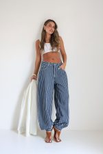 ⁦ג׳ינס פסים כפתור תחתון כהה⁩ – תמונה ⁦17⁩