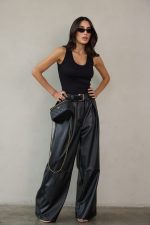 ⁦מכנס עור חגורה משתלבת⁩ – תמונה ⁦6⁩