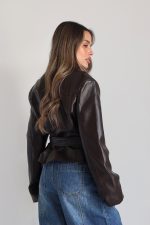 ⁦מעיל עור חגורה⁩ – תמונה ⁦9⁩